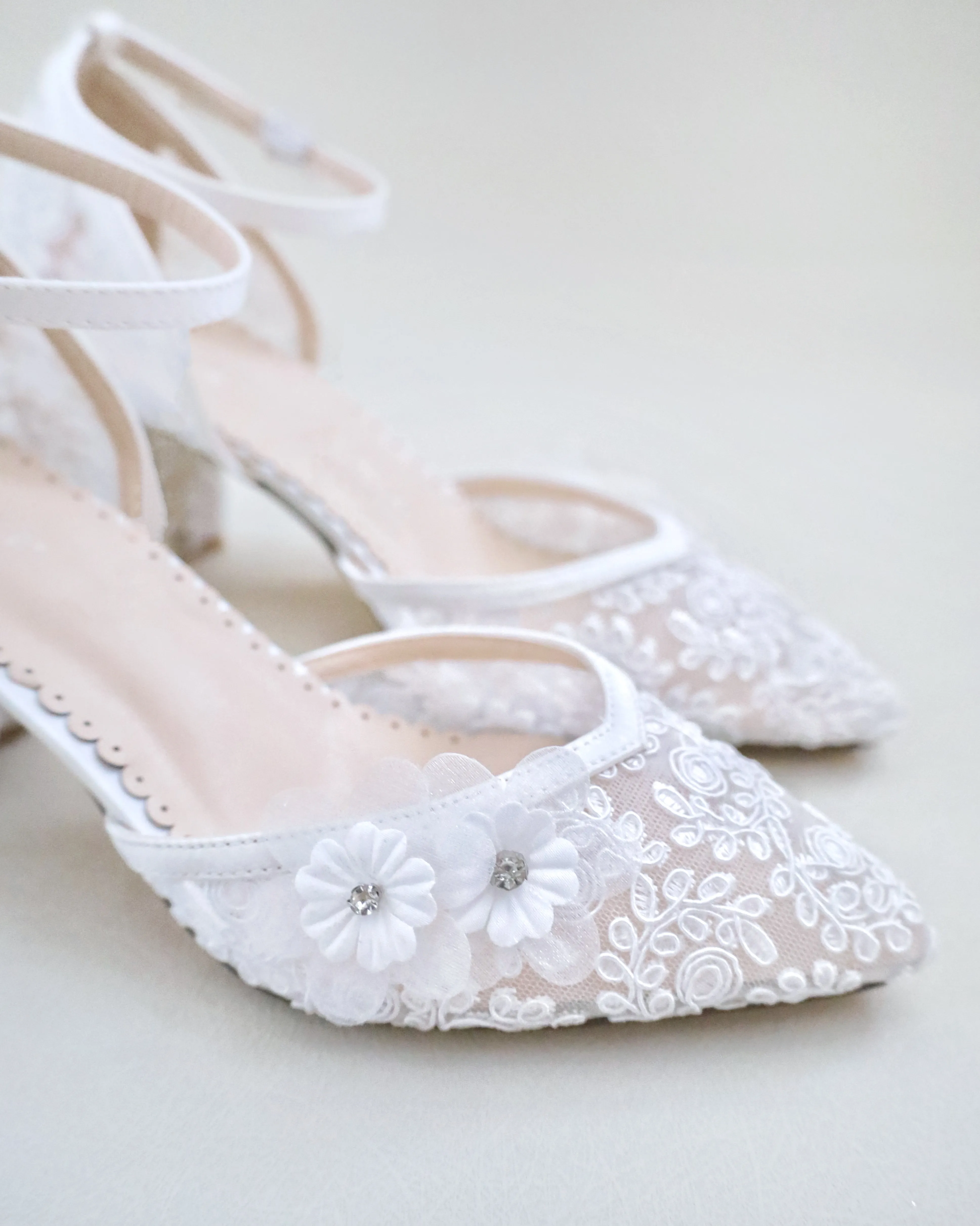 Flower Embellished Lace Block Heels Wedding Shoes