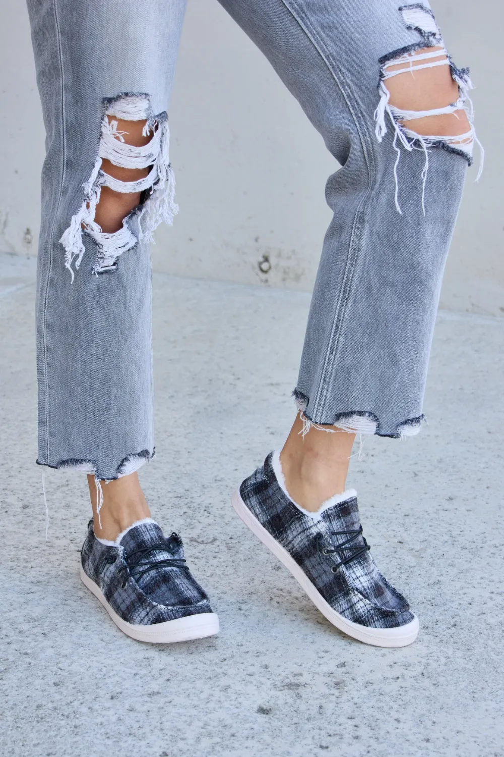 Forever Link Black Plaid Plush Interior Low Top Flat Comfy Loafer Sneakers