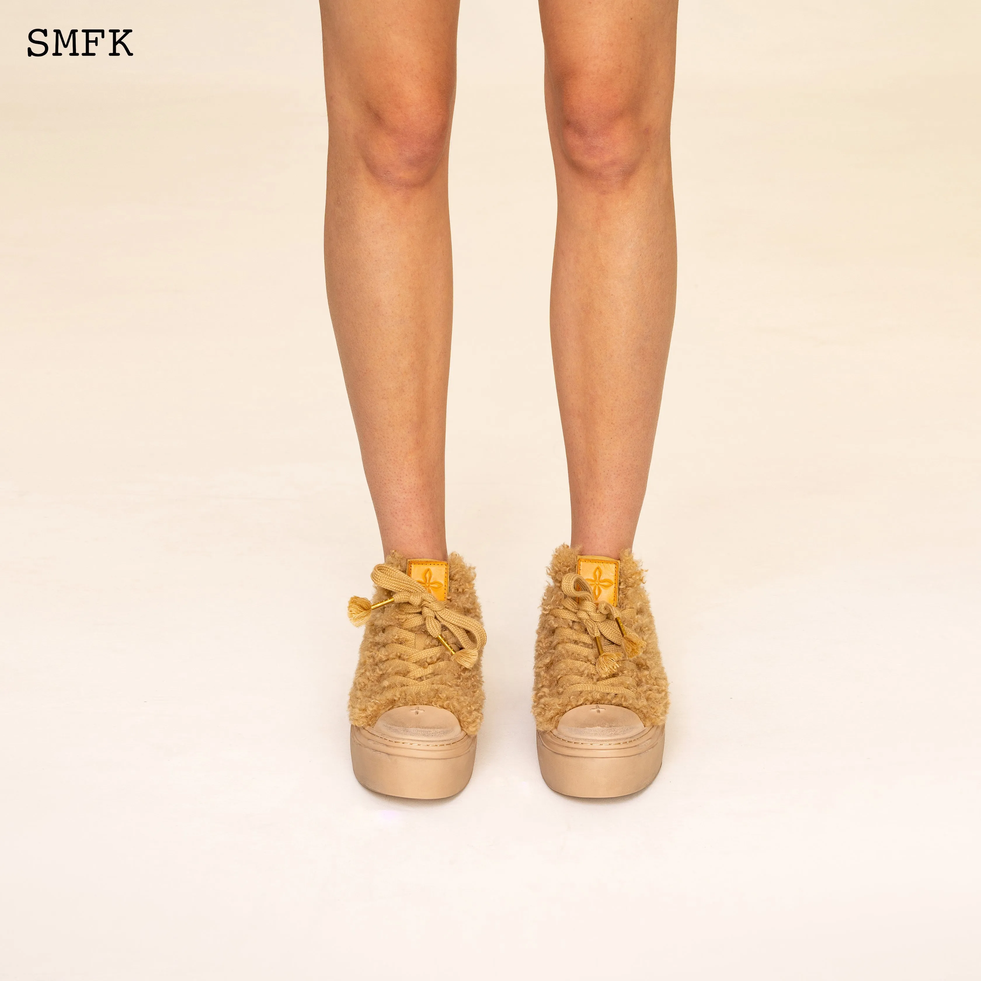 Super Model Gingerbread Furry Skate Shoes