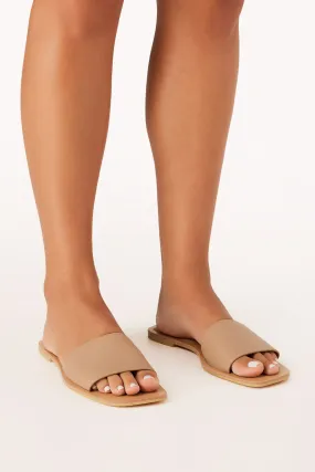 Zona Sandals - Light Cashew